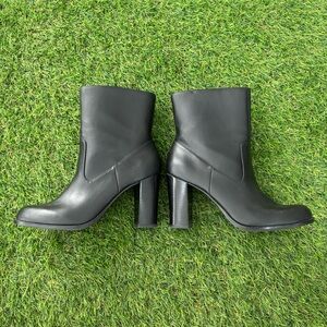 Kelly & Katie Size 7.5 Black 3.5 Inch Leather Heeled Boots